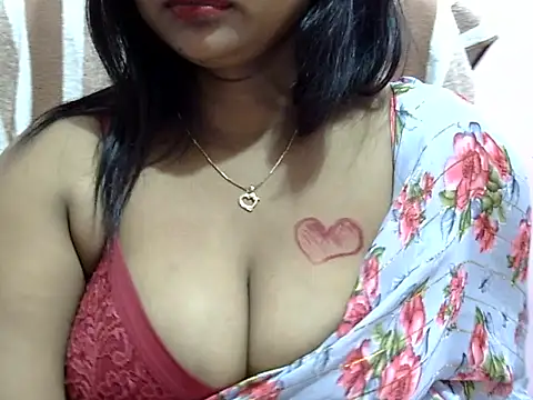 Snapshot of Rooshami_hot01 chatting on October 2025 06:04:01 AM Rooshami hot01 online show from October 2025 06:04:01 AM