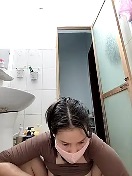 simsim-00 online show from December 2025 07:40:02 PM