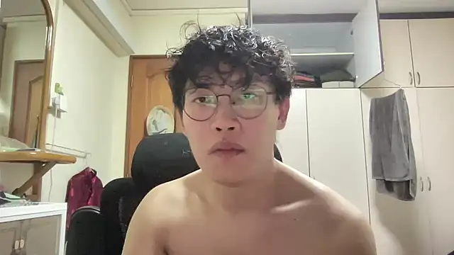 Passionatetwink2 online show from February 2026 11:32:02 AM