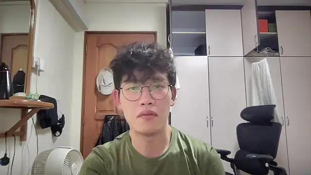 Passionatetwink2 online show from October 2025 08:49:02 AM