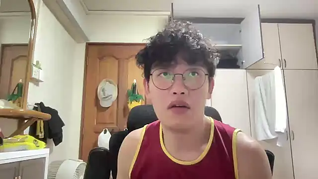 Passionatetwink2 online show from February 2026 08:33:02 AM