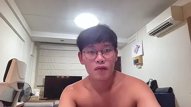 Snapshot of Passionatetwink2 chatting on July 2026 10:56:01 AM Passionatetwink2 online show from July 2026 10:56:01 AM