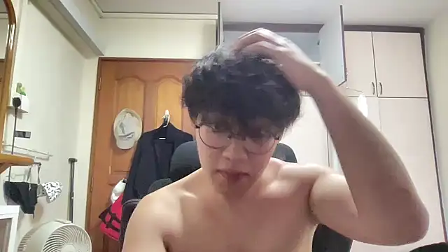 Snapshot of Passionatetwink2 chatting on March 2026 08:00:02 AM Passionatetwink2 online show from March 2026 08:00:02 AM