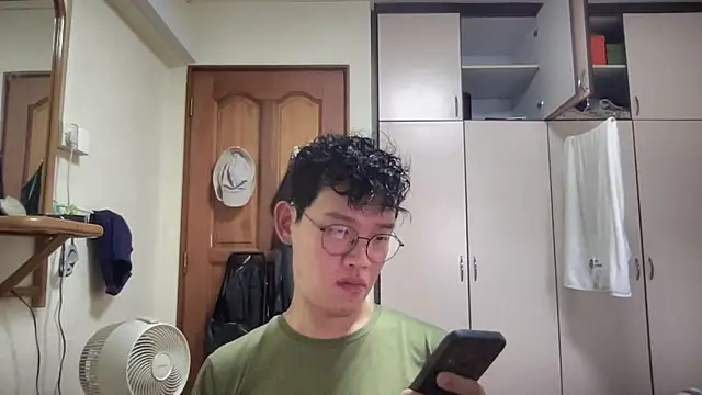 Passionatetwink2 online show from September 2025 04:34:02 AM