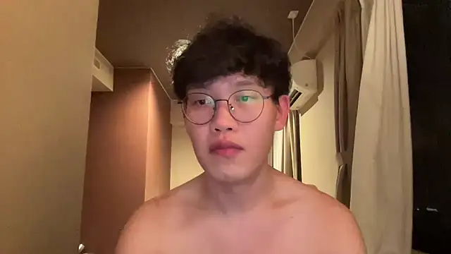 Passionatetwink2 online show from December 2025 01:58:02 PM