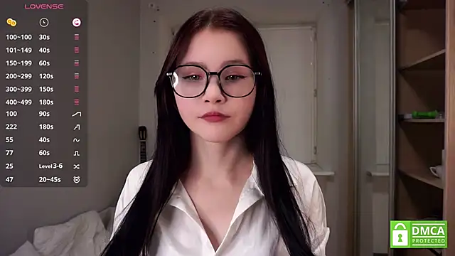Snapshot of DelphaDivenere chatting on October 2025 05:06:01 PM DelphaDivenere online show from October 2025 05:06:01 PM