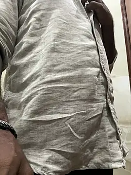 DJLOVE280825 online show from April 2026 11:50:02 PM