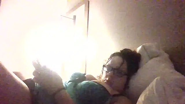 Snapshot of Rosalee2 chatting on September 2025 08:21:01 AM Rosalee2 online show from September 2025 08:21:01 AM