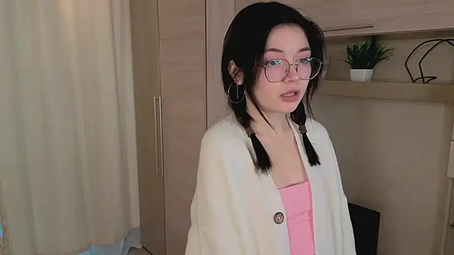 Susan Gardner online show from November 2025 06:14:02 AM