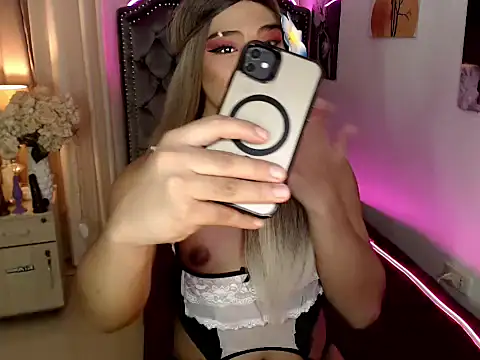 Snapshot of Heaven_Cock chatting on November 2025 12:20:02 PM Heaven Cock online show from November 2025 12:20:02 PM