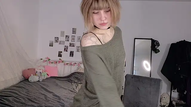KikiMoor online show from May 2026 10:24:01 AM