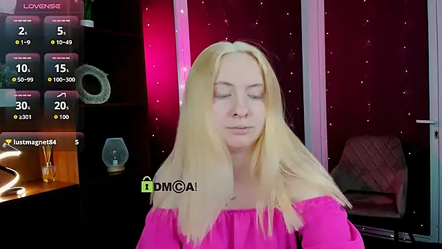 mila glow1 online show from December 2025 07:31:01 PM