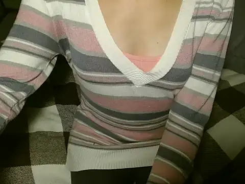 Snapshot of LorraineOSun chatting on October 2025 07:15:02 PM LorraineOSun online show from October 2025 07:15:02 PM