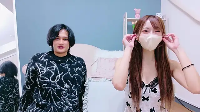 Snapshot of RIRI-style chatting on November 2025 07:40:01 AM RIRI-style online show from November 2025 07:40:01 AM