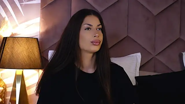 EvaRhea online show from October 2025 02:55:01 AM