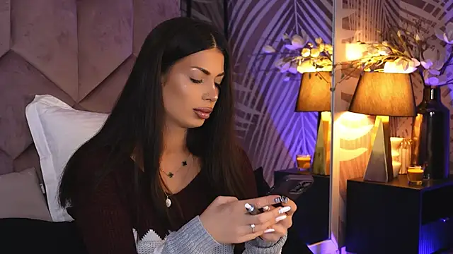 EvaRhea online show from November 2025 03:56:02 AM