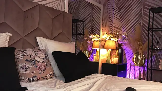 EvaRhea online show from March 2026 04:12:01 AM