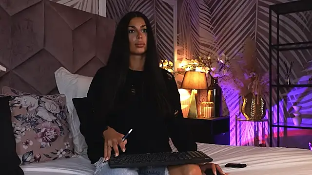 EvaRhea online show from April 2026 02:51:01 AM