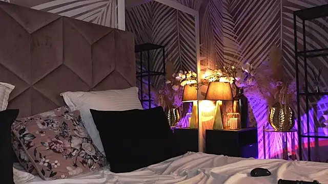 EvaRhea online show from April 2026 02:57:02 AM