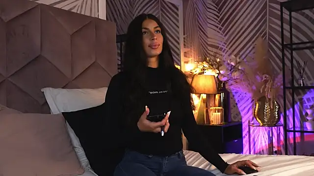 EvaRhea online show from April 2026 02:50:02 AM