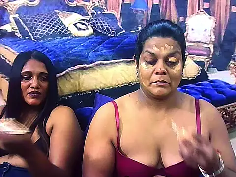 Snapshot of IndianSexyLady4u chatting on November 2025 06:29:01 AM IndianSexyLady4u online show from November 2025 06:29:01 AM