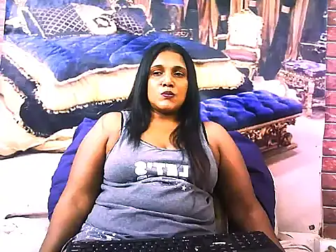 Snapshot of IndianSexyLady4u chatting on November 2025 07:03:01 PM IndianSexyLady4u online show from November 2025 07:03:01 PM