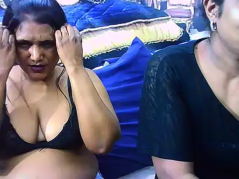 Snapshot of IndianSexyLady4u chatting on December 2025 08:38:01 AM IndianSexyLady4u online show from December 2025 08:38:01 AM