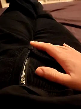 Snapshot of Horny_mummy chatting on December 2025 03:50:02 PM Horny mummy online show from December 2025 03:50:02 PM