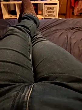 Snapshot of Horny_mummy chatting on December 2025 05:25:01 PM Horny mummy online show from December 2025 05:25:01 PM