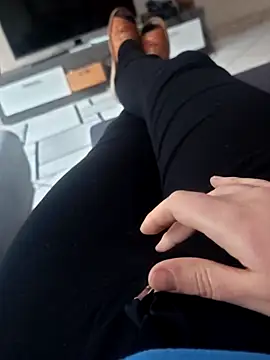 Snapshot of Horny_mummy chatting on November 2025 03:05:01 PM Horny mummy online show from November 2025 03:05:01 PM