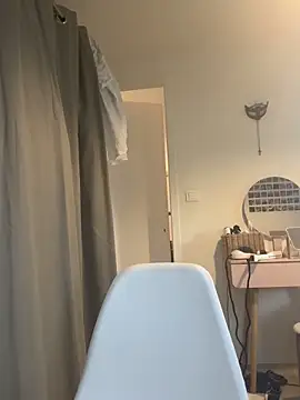 DouceAngela69 online show from April 2026 06:00:02 PM