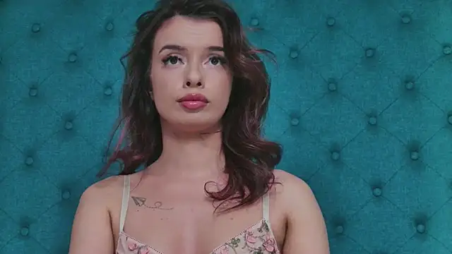 LollyShine online show from February 2026 08:31:02 PM