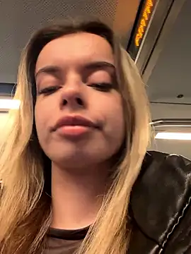 LollyShine online show from January 2026 05:27:01 PM