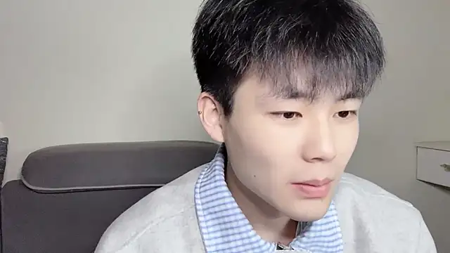 Snapshot of xiaoyang5200 chatting on November 2025 02:38:01 PM xiaoyang5200 online show from November 2025 02:38:01 PM