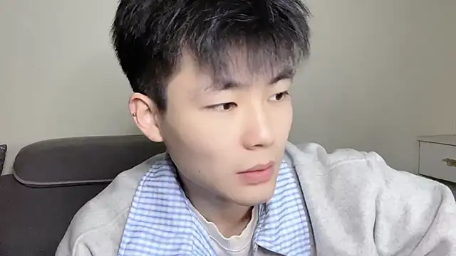 Snapshot of xiaoyang5200 chatting on November 2025 01:59:02 PM xiaoyang5200 online show from November 2025 01:59:02 PM