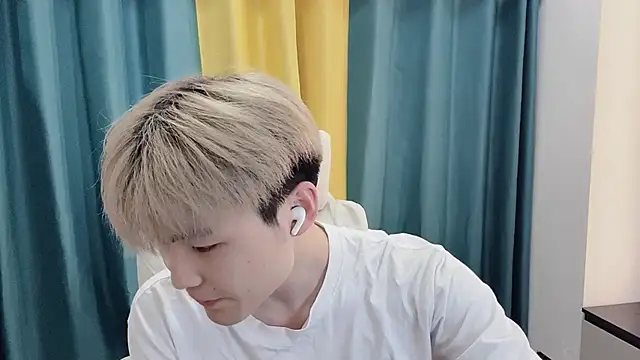 xiaoyang5200 online show from March 2026 02:23:01 PM