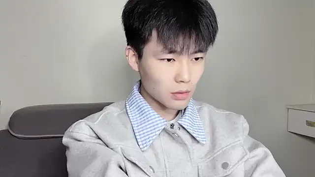 Snapshot of xiaoyang5200 chatting on November 2025 02:17:01 PM xiaoyang5200 online show from November 2025 02:17:01 PM