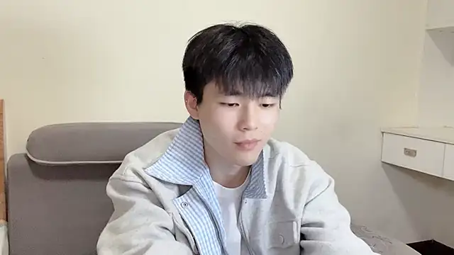 Snapshot of xiaoyang5200 chatting on December 2025 02:49:02 PM xiaoyang5200 online show from December 2025 02:49:02 PM