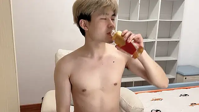 xiaoyang5200 online show from March 2026 10:38:02 AM