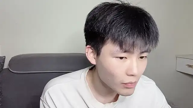 Snapshot of xiaoyang5200 chatting on November 2025 03:05:01 PM xiaoyang5200 online show from November 2025 03:05:01 PM