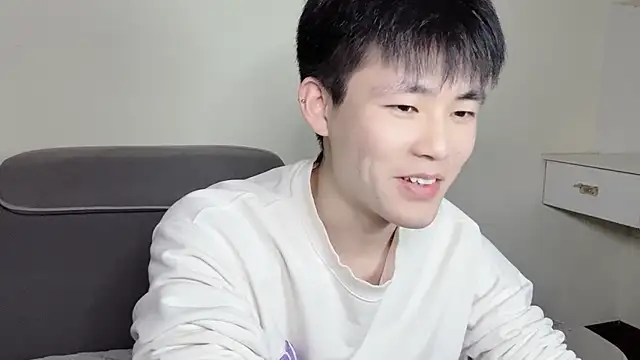 Snapshot of xiaoyang5200 chatting on November 2025 04:12:01 PM xiaoyang5200 online show from November 2025 04:12:01 PM