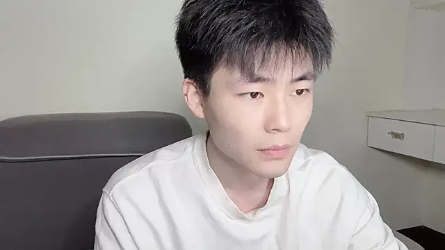 Snapshot of xiaoyang5200 chatting on November 2025 01:48:02 PM xiaoyang5200 online show from November 2025 01:48:02 PM