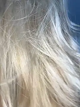 LunaMillie online show from September 2025 05:51:01 AM