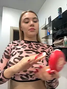 LunaMillie online show from September 2025 08:25:01 AM