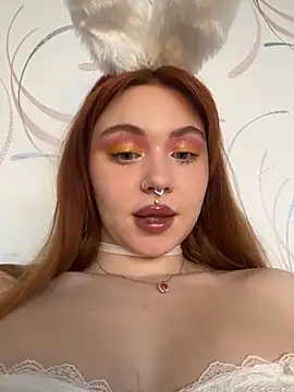 LunaMillie online show from April 2026 11:49:02 AM