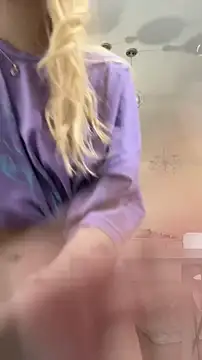 Snapshot of LunaMillie chatting on December 2025 10:48:02 AM LunaMillie online show from December 2025 10:48:02 AM