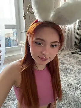 LunaMillie online show from April 2026 10:22:02 AM