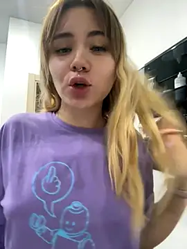 LunaMillie online show from October 2025 07:36:01 PM