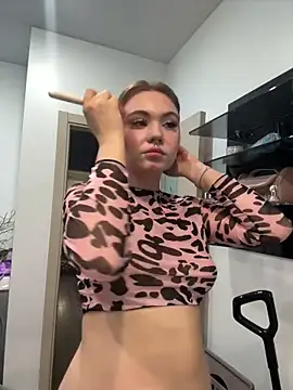 LunaMillie online show from November 2025 09:15:02 AM