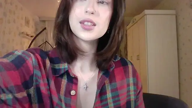 RuxaShade online show from December 2025 12:42:02 PM